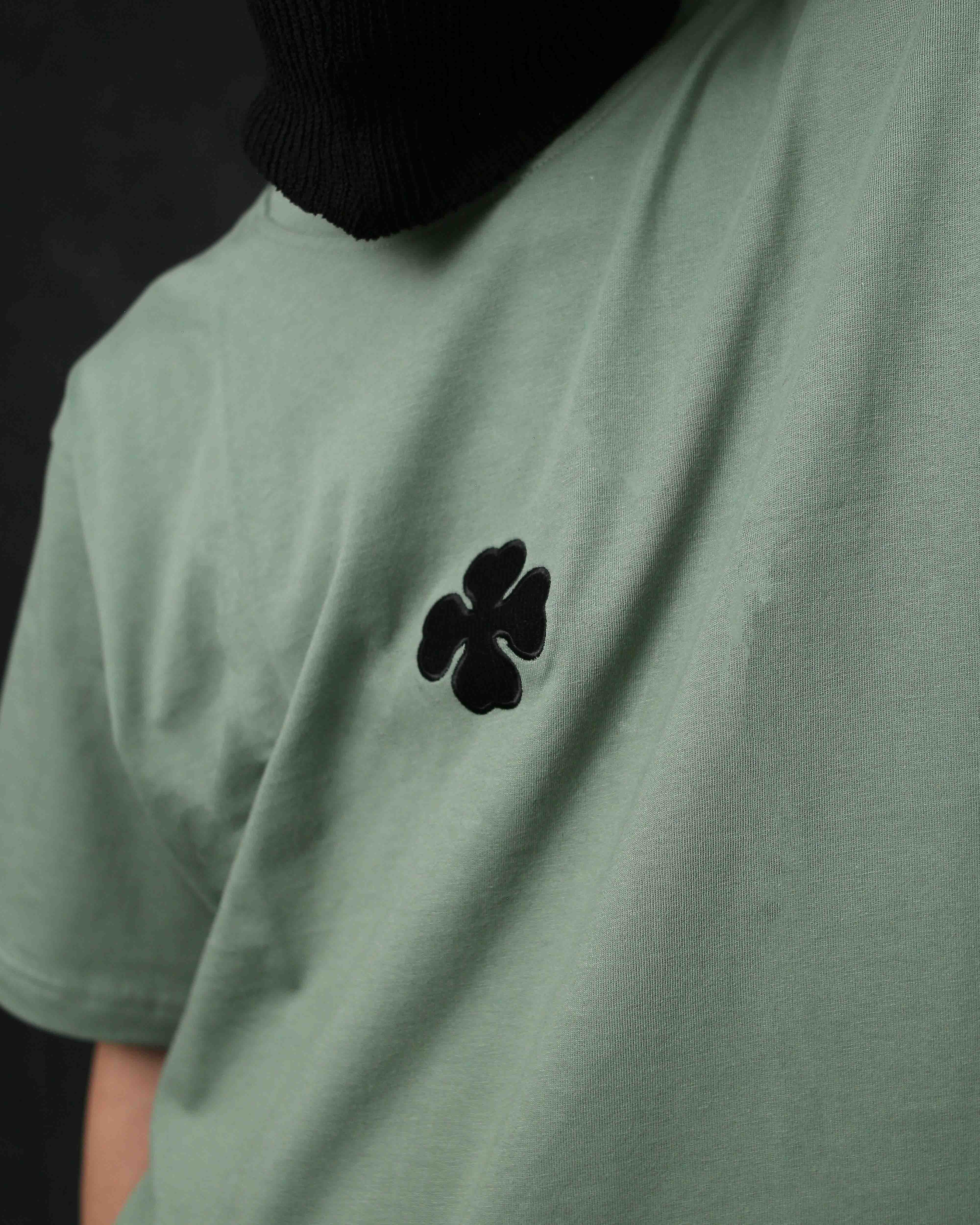 YUNO / BLACK COVER / OVERSIZED