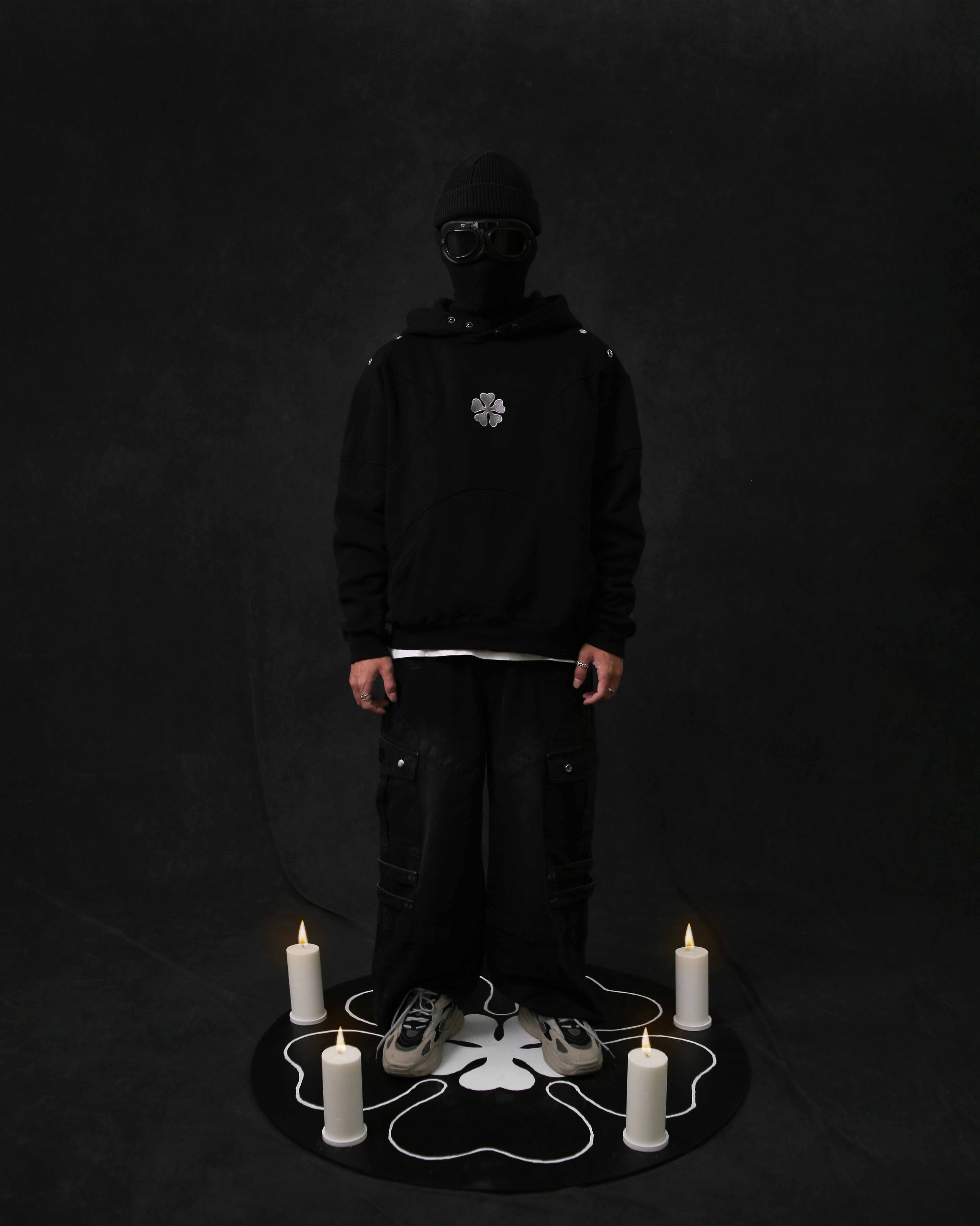 ASTA / BLACK COVER / CASACO