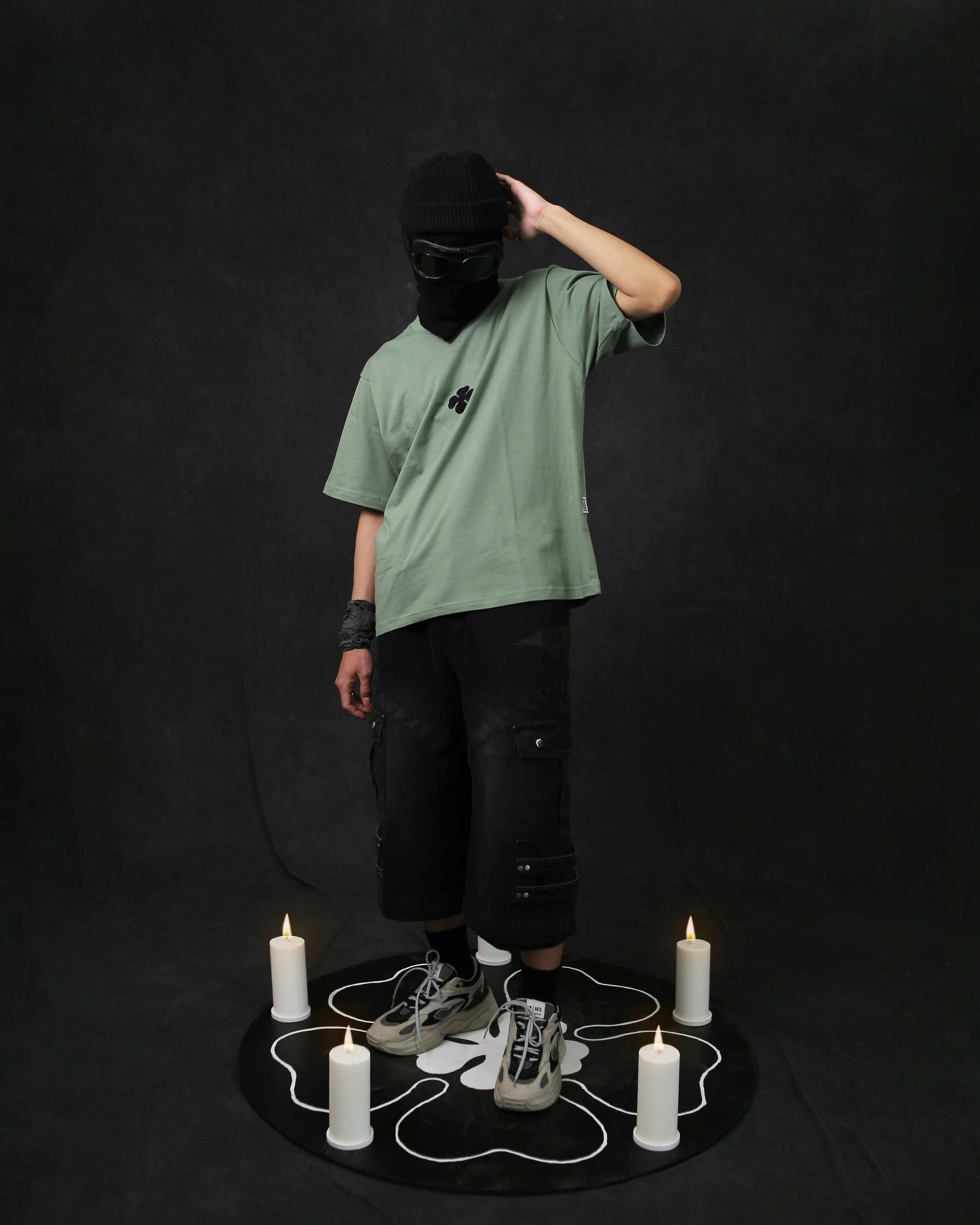 YUNO / BLACK COVER / OVERSIZED