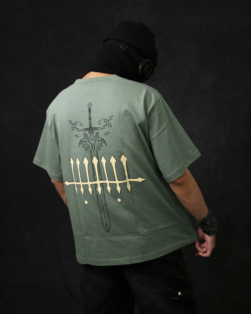 YUNO / BLACK COVER / OVERSIZED