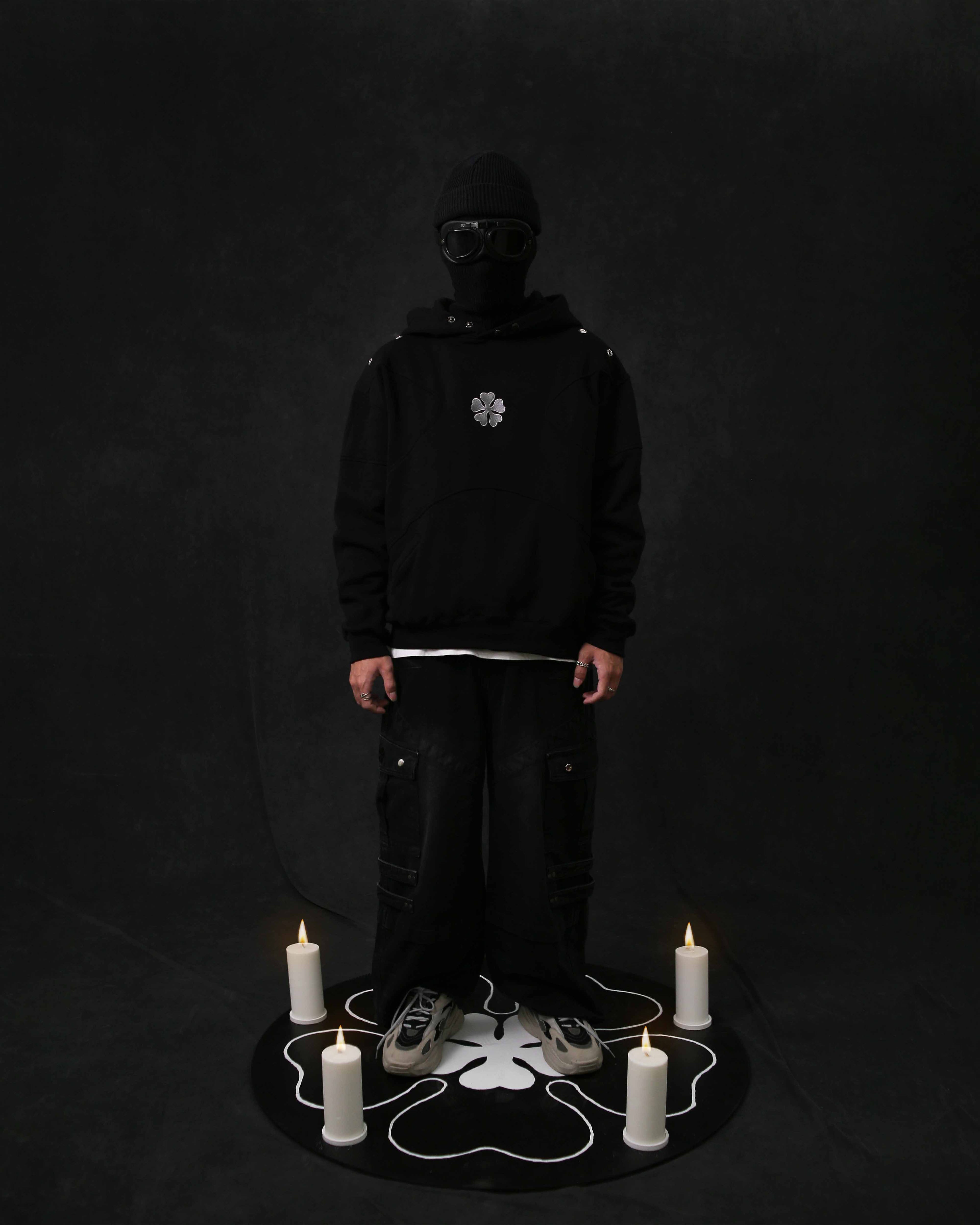 ASTA / BLACK COVER / CASACO